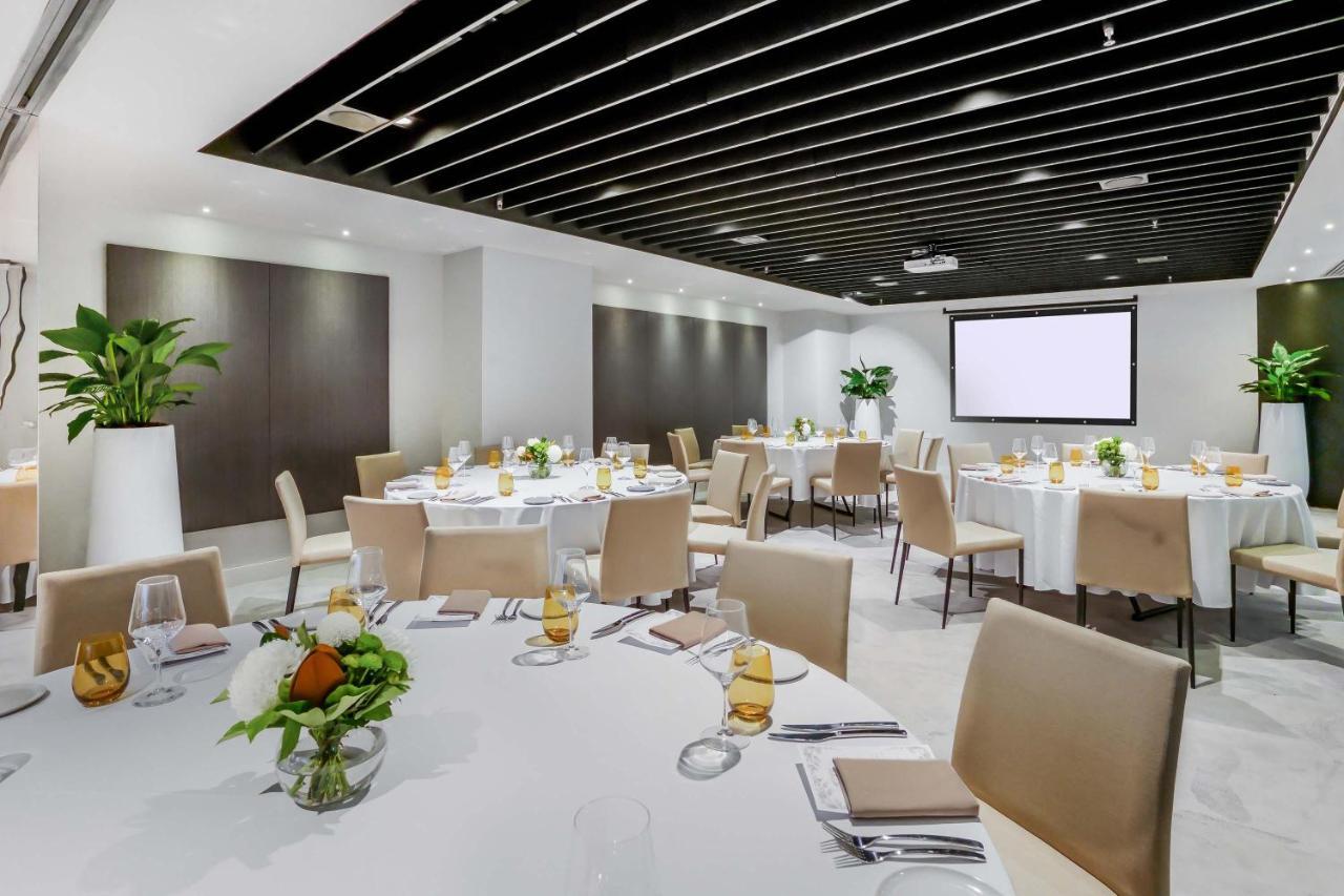 Peppers Waymouth Hotel Adelaide Dış mekan fotoğraf The interior of the meeting room