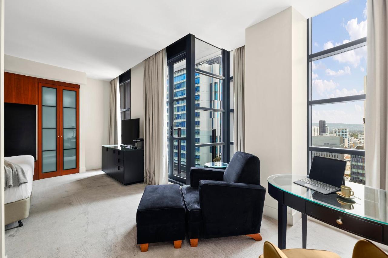 Peppers Waymouth Hotel Adelaide Dış mekan fotoğraf A typical apartment interior