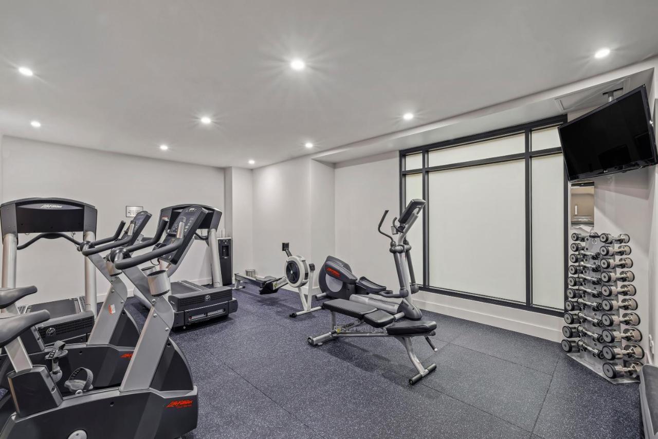 Peppers Waymouth Hotel Adelaide Dış mekan fotoğraf The gym at the hotel