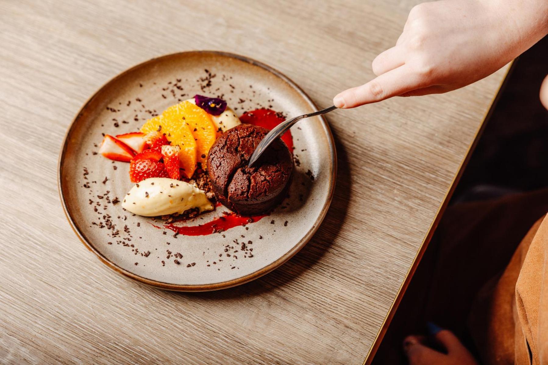 Peppers Waymouth Hotel Adelaide Dış mekan fotoğraf A chocolate dessert